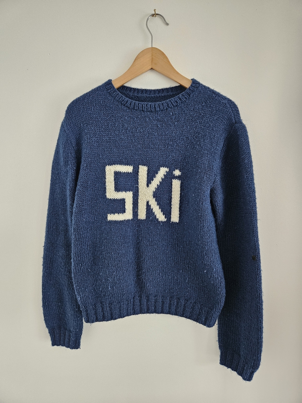 Vintage Apres Ski Crewneck Hand Knit Sweater Womens Medium 80s